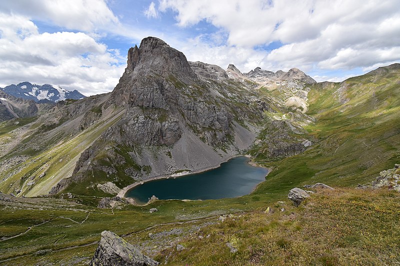 File:Grand lac - Le Monêtier-les-Bains.jpg