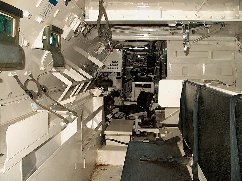 Grizzly interior view with the turret removed