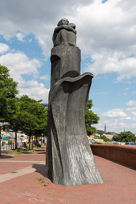 Hamburg, Denkmal Madonna der Seefahrt 2016 3070