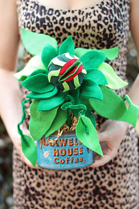 Fail:Handmade Baby Audrey 2 Plant from Little Shop of Horrors (20689295863).jpg