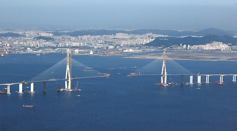 File:Incheon Bridge under construction.jpg