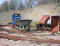A display of a narrow gauge industrial sand train at Leighton Buzzard Narrow Gauge Railway.