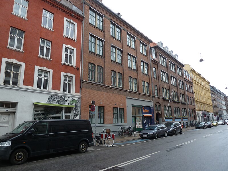 File:Ingrid Jespersens Gymnasieskole 1.jpg