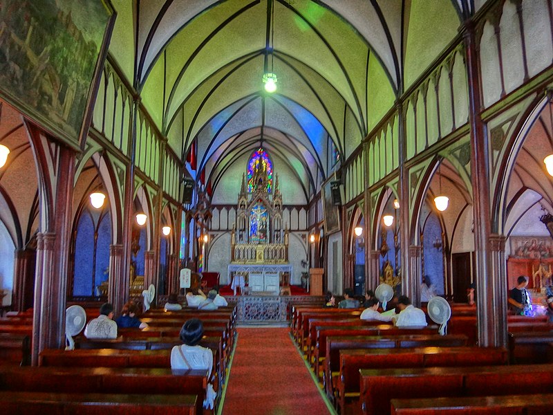 File:Inside of Oura Church - panoramio (2).jpg