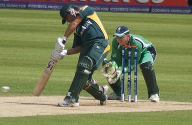 O'Brien keeping wicket against Pakistan during the 2009 ICC World Twenty20.