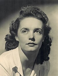 Joan Gadsdon, Australia penari balet, 1940s.jpg