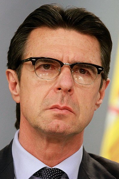 File:José Manuel Soria 2014 (cropped).jpg