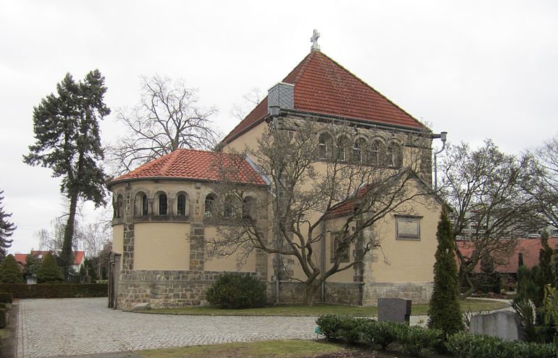 File:Kapelle des Michaelisfriedhofs Hannover 8320.JPG