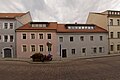 Alte Lohgerberei, heute Wohnhaus (zwei Hausteile), mit Seitenflügel im Hof und rückwärtiger Hofmauer