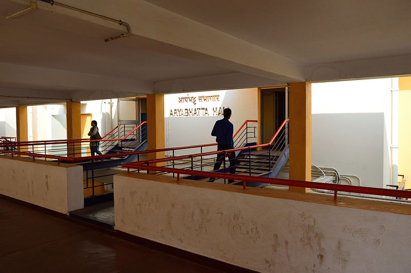 File:Lecture Halls Corridor - Vikramshila Building - Srinivasa Ramanujan Complex - Indian Institute of Technology - Kharagpur - West Midnapore 2015-01-24 4891.JPG