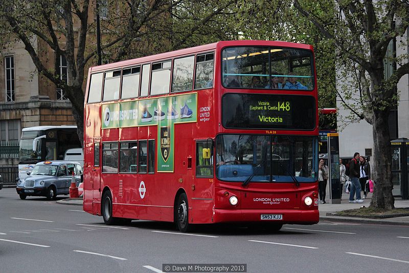 File:London United bus TLA28 (SN53 KJJ), 4 May 2013 (2).jpg