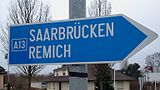 Luxembourg road sign E4 b (A13).jpg