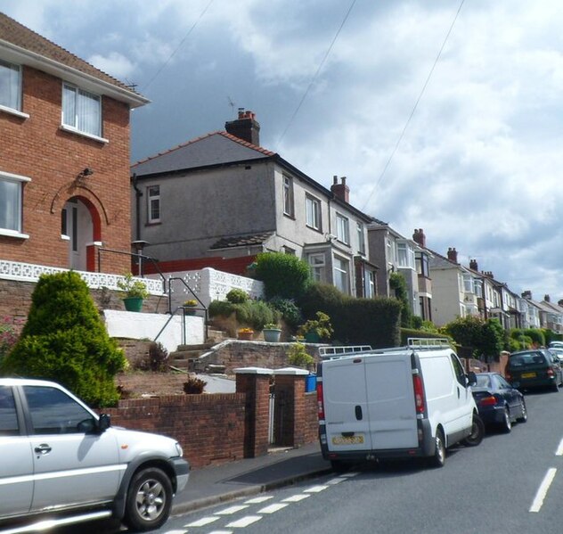 File:Milton Road houses, Newport - geograph.org.uk - 2985035.jpg