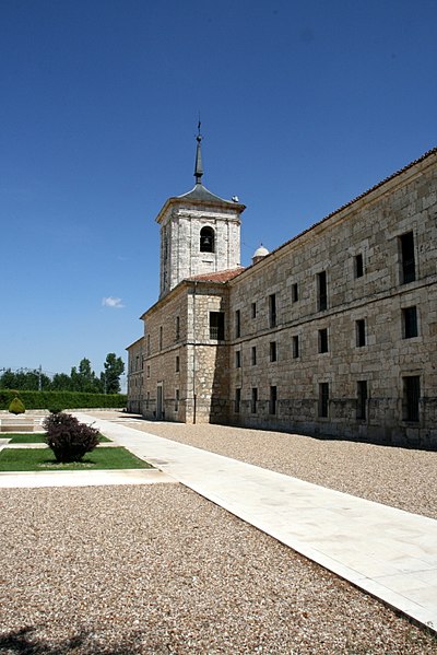 File:Monasterio de San Isidro de Dueñas (17 de agosto de 2013, provincia de Palencia) 01.jpg