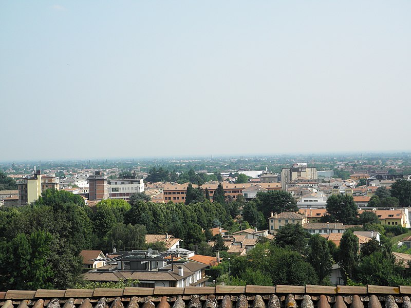 File:Montebelluna, vista dalla chiesa di Santa Maria in Colle 02.JPG