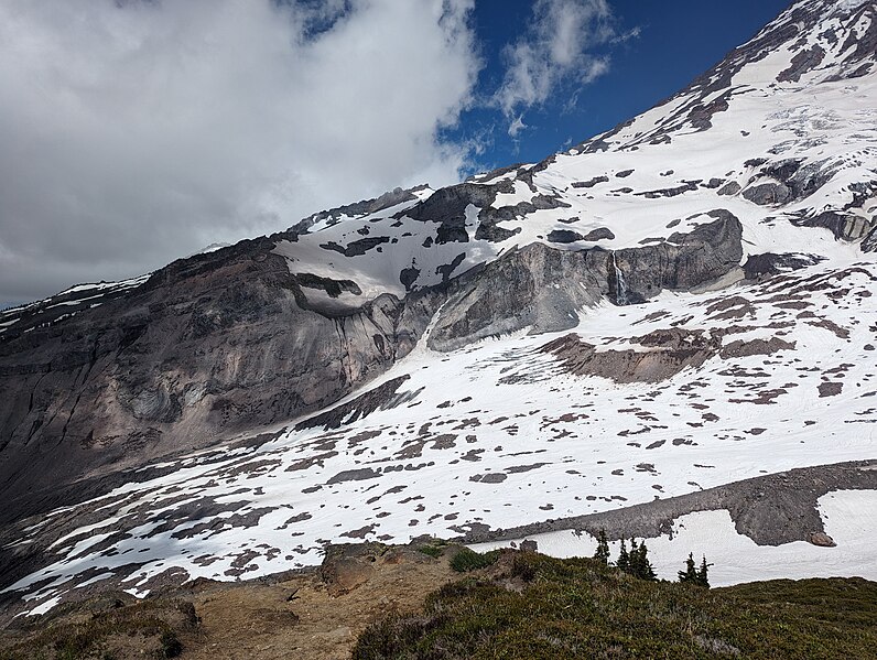 File:Mount Rainier National Park - 53023045902.jpg