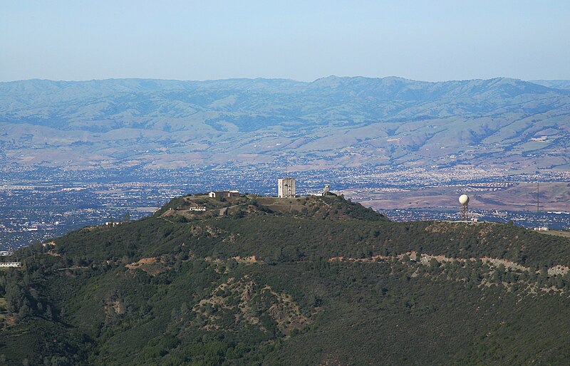 File:Mount Umunhum aerial view, 2011.jpg