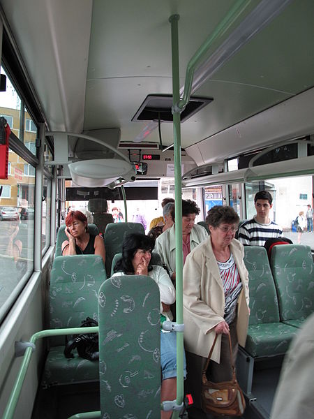 File:Náhradní doprava Litoměřice-Čížkovice (srpen 2010) - vnitřek autobusu.JPG