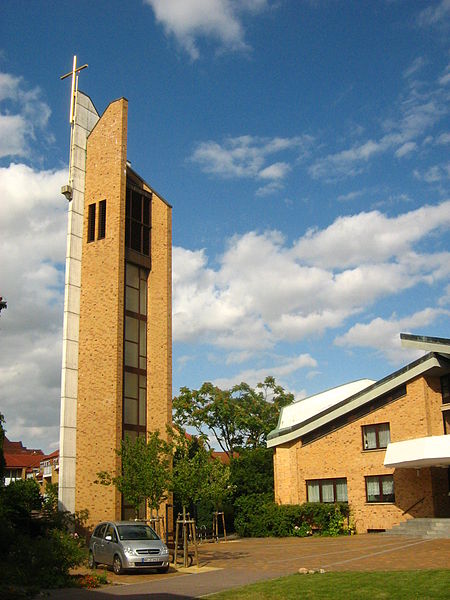 File:NB-Kath.-Kirche- St.-Josef - St.-Lukas-04-09-2009-039.jpg