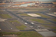 Newark International Airport - Wikipedia