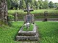 English: The tombstone in the churchyard in the Nowosielce Kozickie village Polski: Nagrobek na cmentarzu przykościelnym w Nowosielcach Kozickich