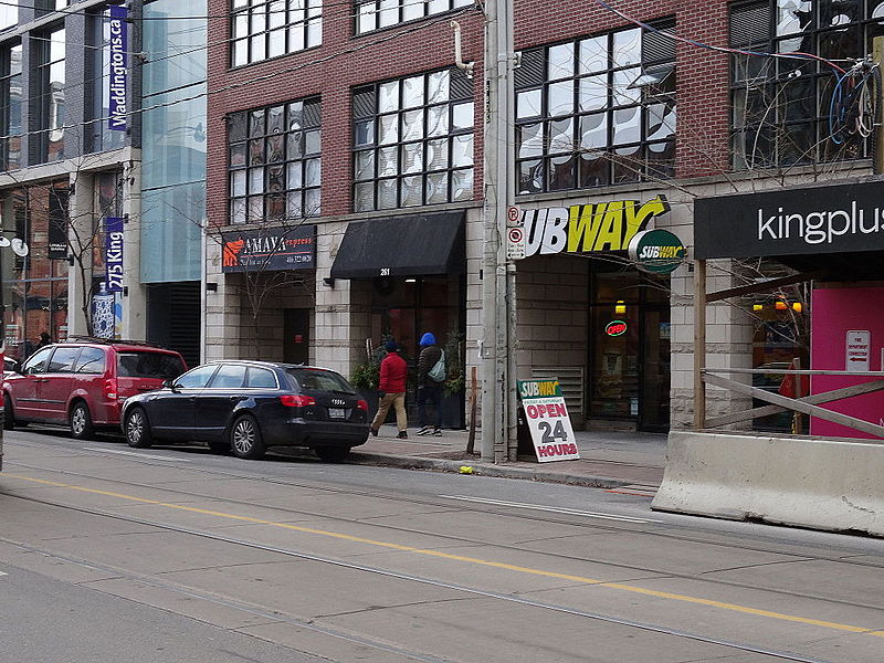 File:Old CLRV Streetcar on King, 2014 12 06 (56) (15340670964).jpg