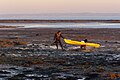 osmwiki:File:Person pulling kayak on wheels at Solent shore.jpg