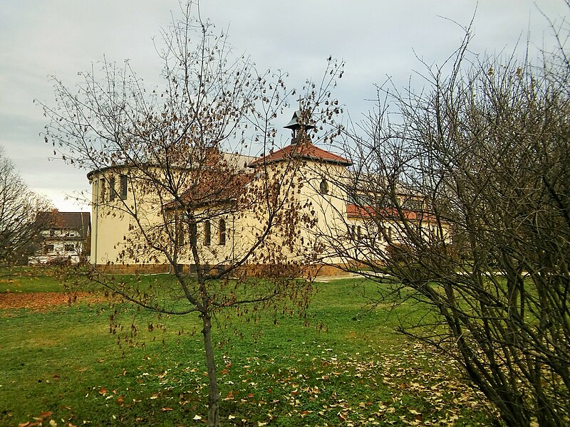 File:Pestszentlőrinc–Csákyligeti Szent József templom12.jpg
