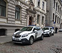 Policija in Riga, Opel Mokka (2019).jpg