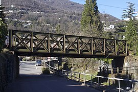 Ponte ferrovia Minusio 060315.jpg