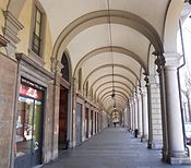 Caratteristici portici di corso Vittorio Emanuele