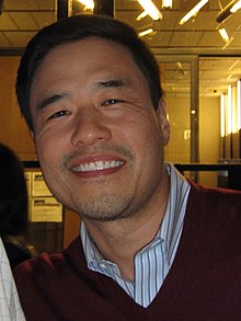 Randall Park, recortado, Ciudad de Nueva York (octubre de 2016) (29977100934) .jpg