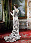 Vestido de noche de Redfern 1909 cropped.jpg