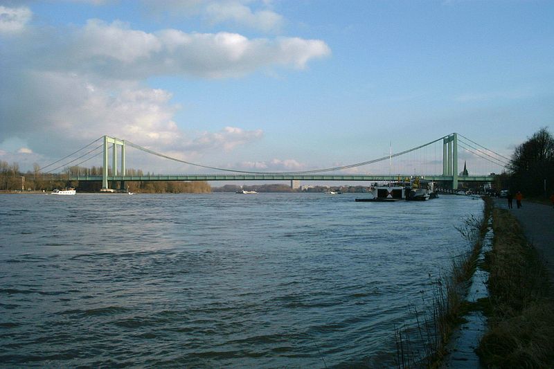 File:Rodenkirchen Autobahnbrücke03 2001-01-28.jpg