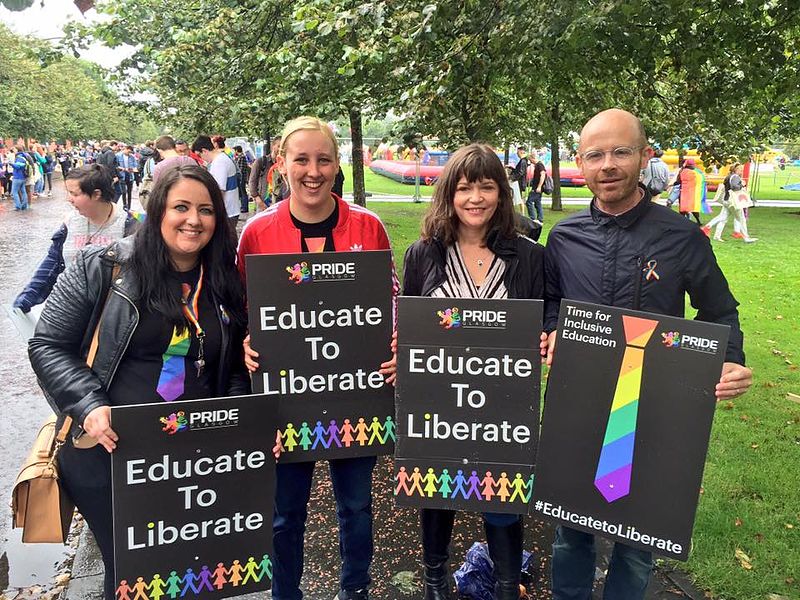 File:SNP MPs supporting TIE Campaign at Glasgow Pride.jpg