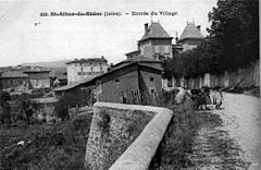 Saint-Alban-du-Rhone, entrée du village, 1910