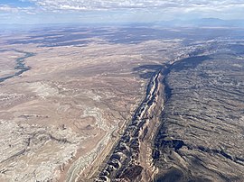 Paraglider.jpg'den San Rafael Swell