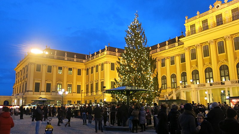 File:Schloß Schönbrunn, Bild 10.jpg