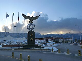 <span class="mw-page-title-main">Diqing Shangri-La Airport</span> Airport in Yunnan, China