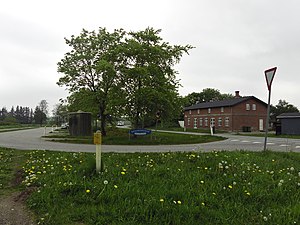 Skodborghus Rasteplads og den gamle toldbygning overfor.