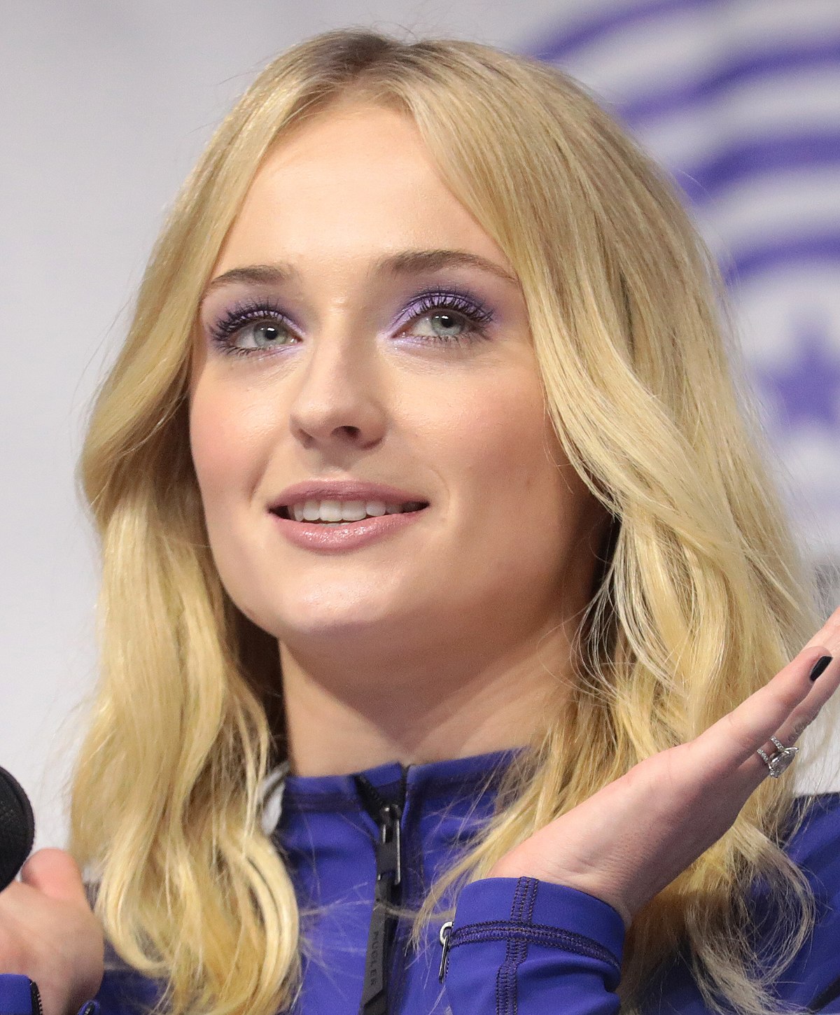 Game of Thrones' star Sophie Turner dyes hair blonde - Times of India