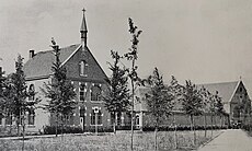 St Jozef School en Klooster Heidestatieplein, nov Ed.Bilmeyer & Claes. Bouwjaar 1930.