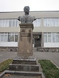 Thumbnail for File:Stepan Shaumyan bust in Sisian 02.jpg