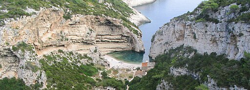 Stiniva beach, island of Vis, Croatia (4)