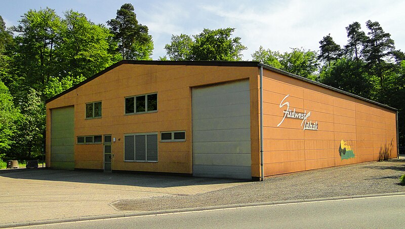 File:Tabakwiegehalle in Herxheim bei Landau.jpg