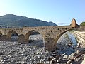 Taggia'da Argentina Deresi üzerinde antik Romalılardan kalma taş köprü