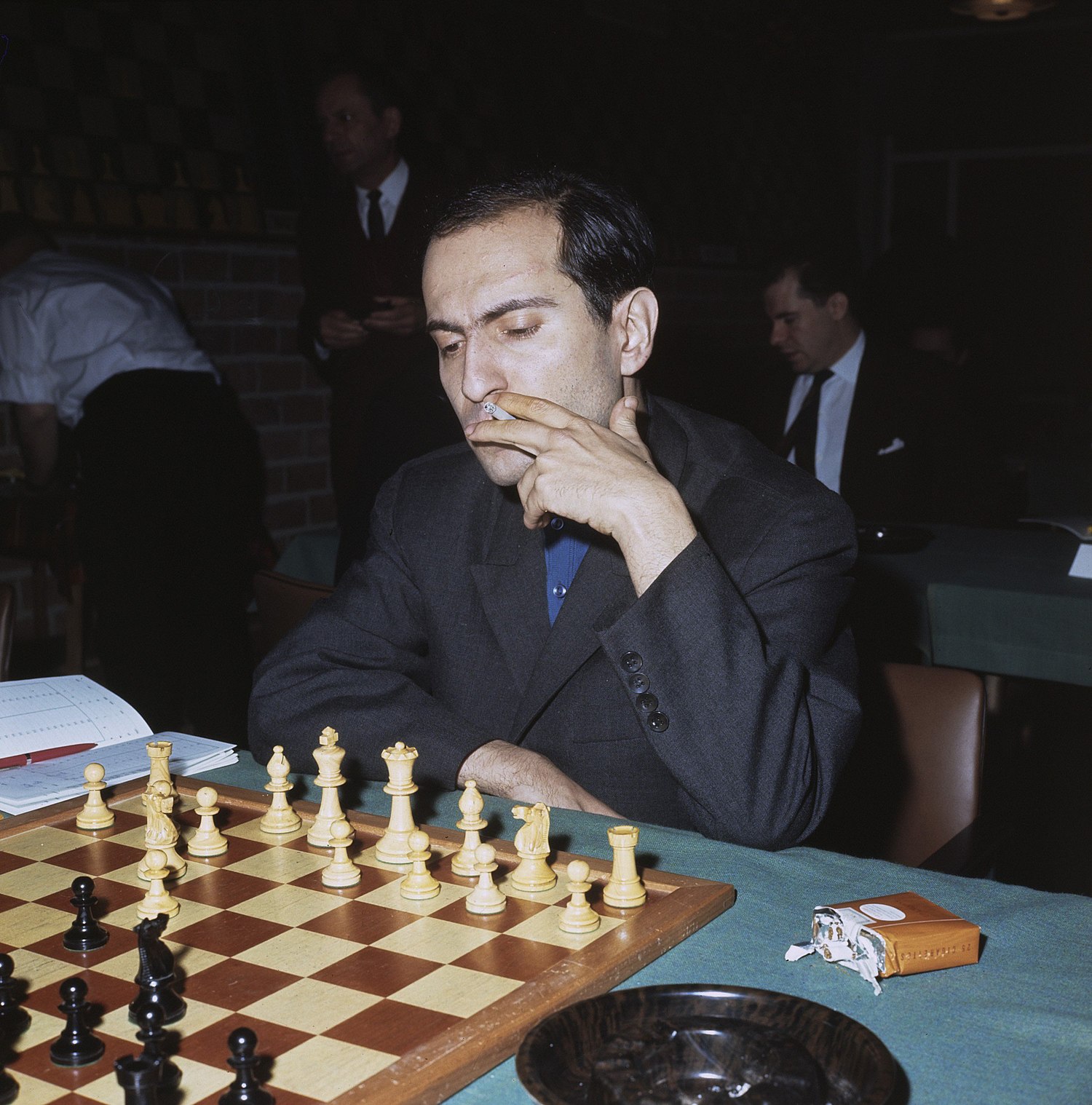 A Saga de Mikhail Tal no Campeonato Soviético de 1957 - Estréia na