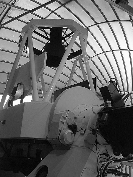 File:Telescopio 1,5 m OSN (1).jpg