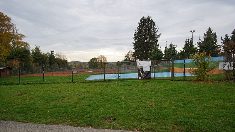 File:Tennisclub Gültsteiner Straße Herrenberg 07.jpg