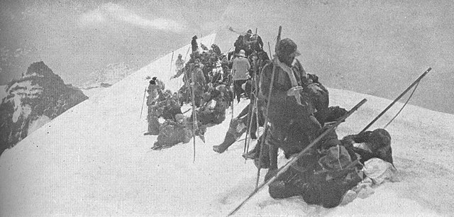 Members of The Mountaineers during the club's first climb of Mount Rainier in 1909.